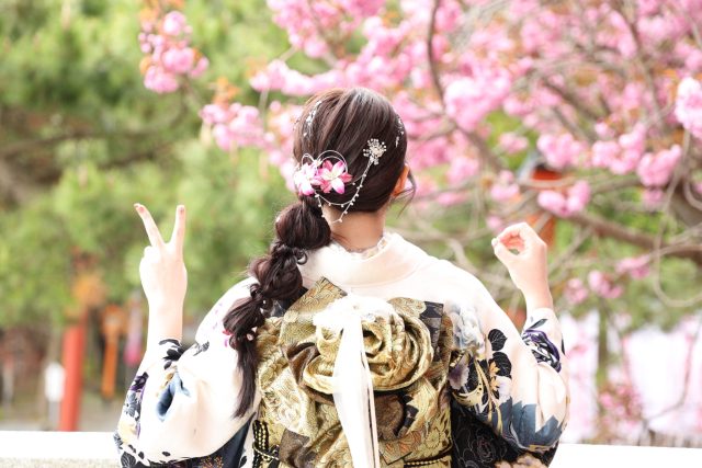 ミディアムヘアの編みおろし、振袖ヘアセット